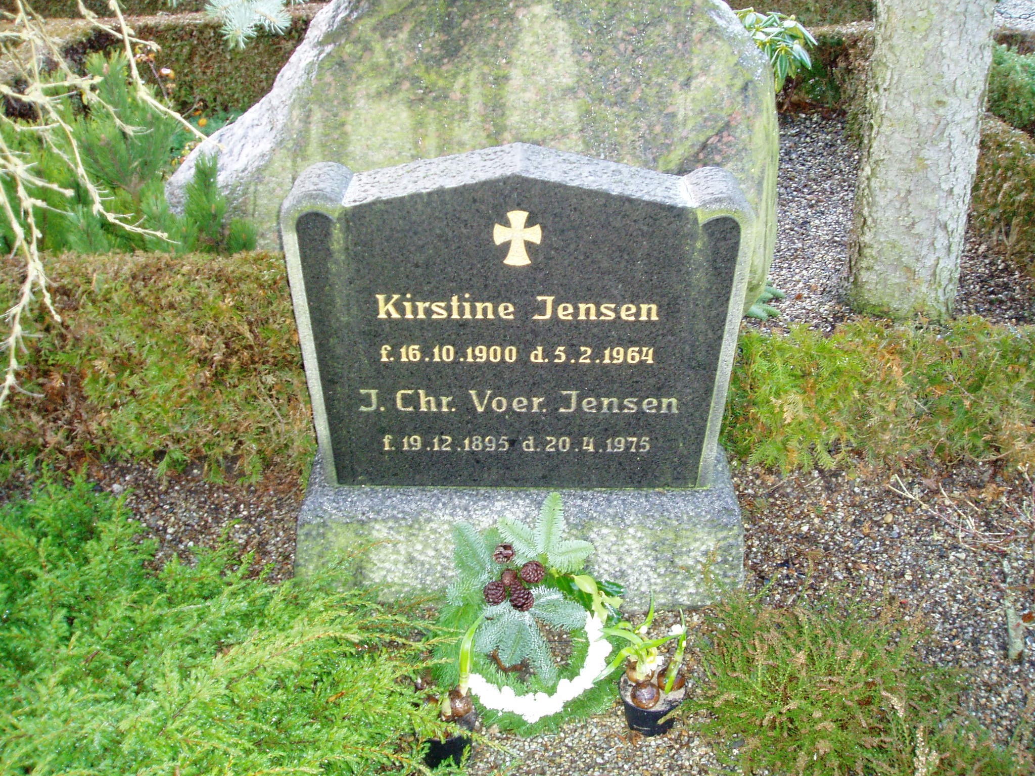 Kirstine Troelsen-Jens Chr. Voer Jensen. Karup Kirkegård