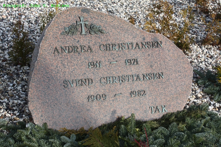 Svend Aage Christiansen-Andrea Ravn. Thorning Kirkegård