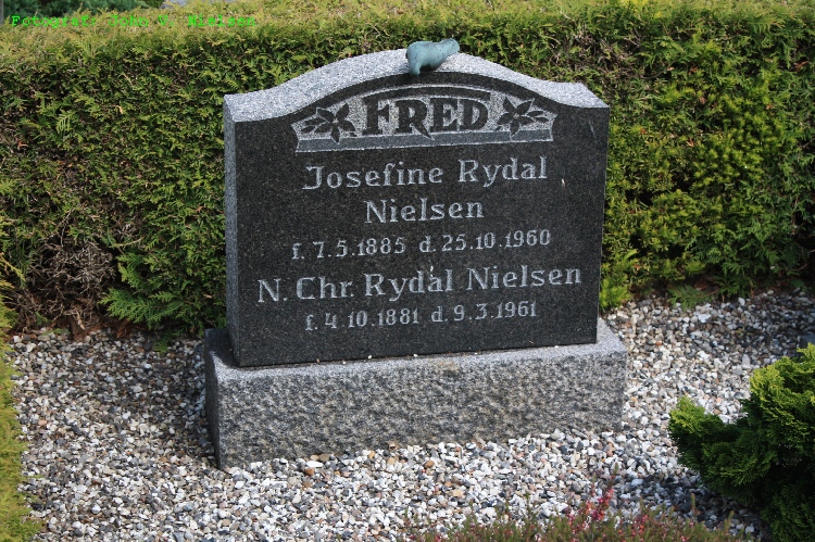 Niels Kristian Rydal Nielsen. Grathe Kirkegård