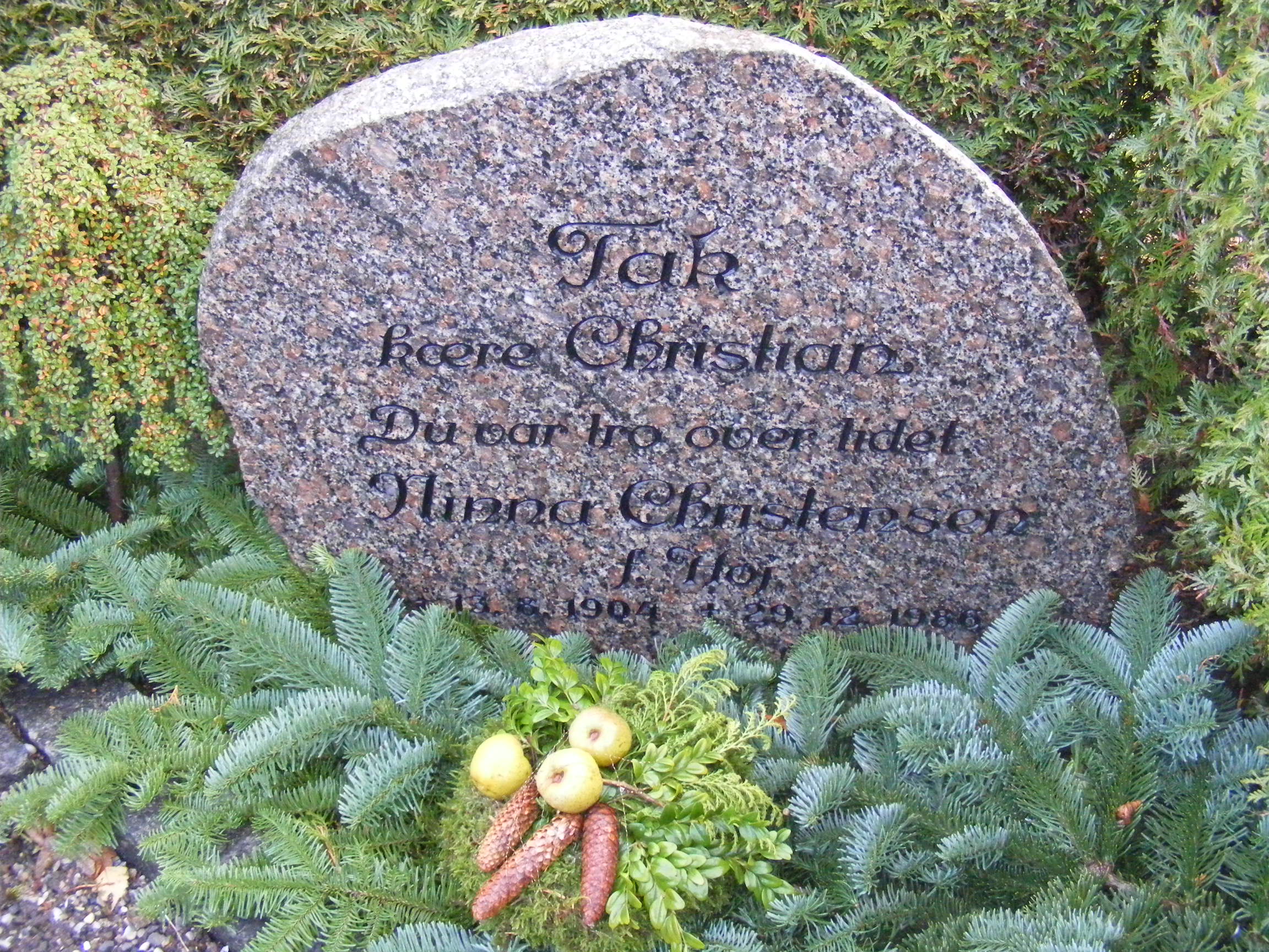 Ninna Høj. V. Kirkegård Horsens