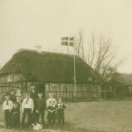 Jens Carl Høj + familie på Boller mark ca. 1910 Måske Evald´s Konfirmation